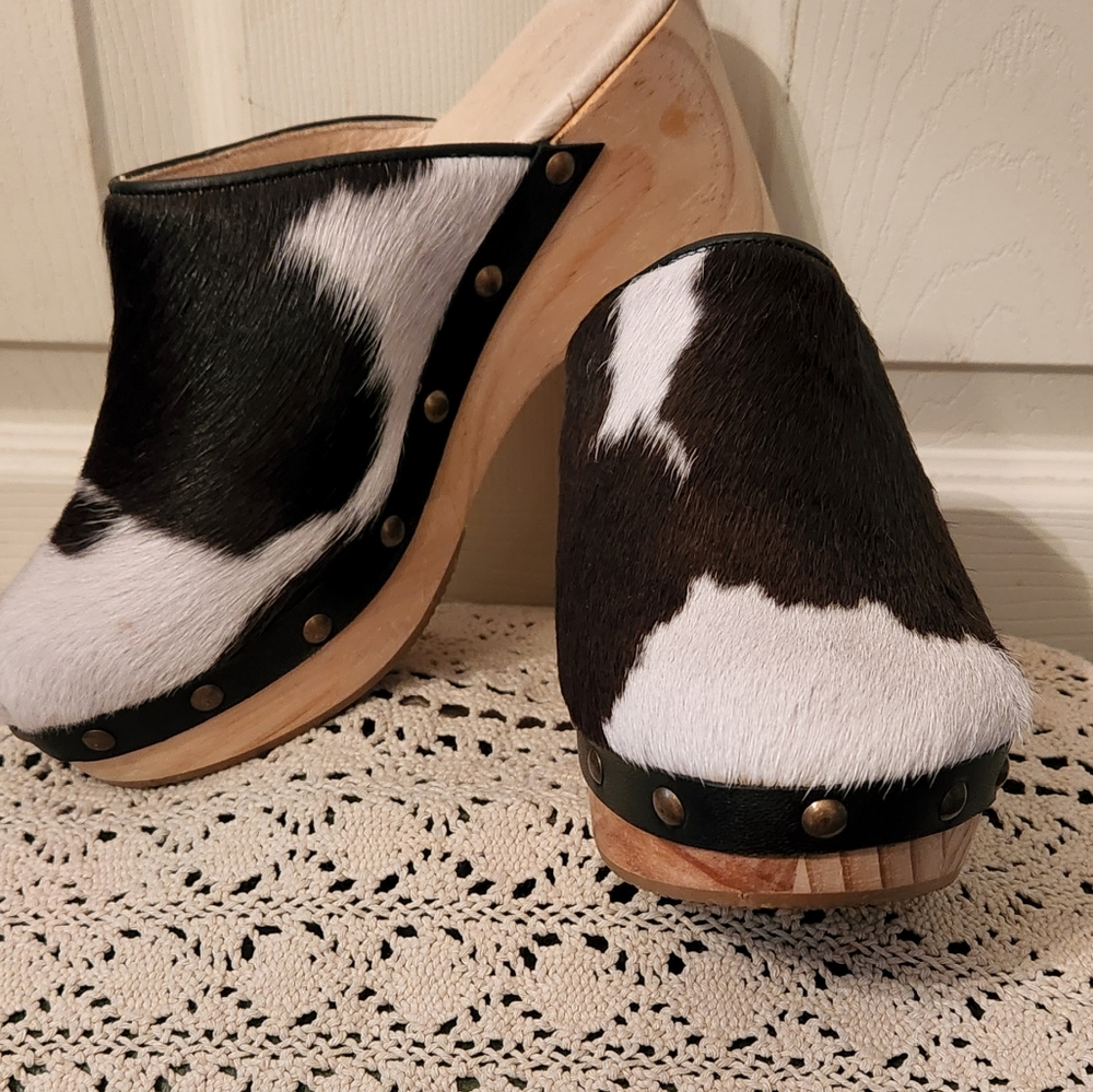 Five worlds by cordani cowhide size 8 clogs